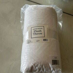 Plush Throw limited addition